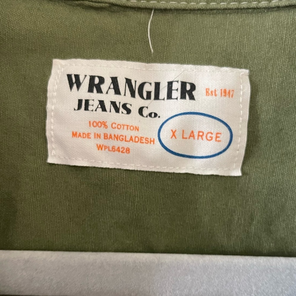 Wrangler Jeans & Co. button down • Mens XL - Picture 3 of 6